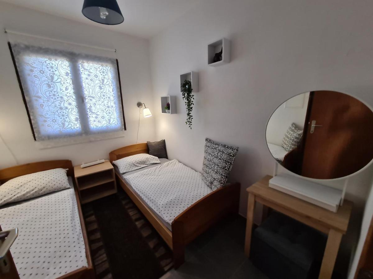 Apartmani Bellevue Vir Eksteriør billede